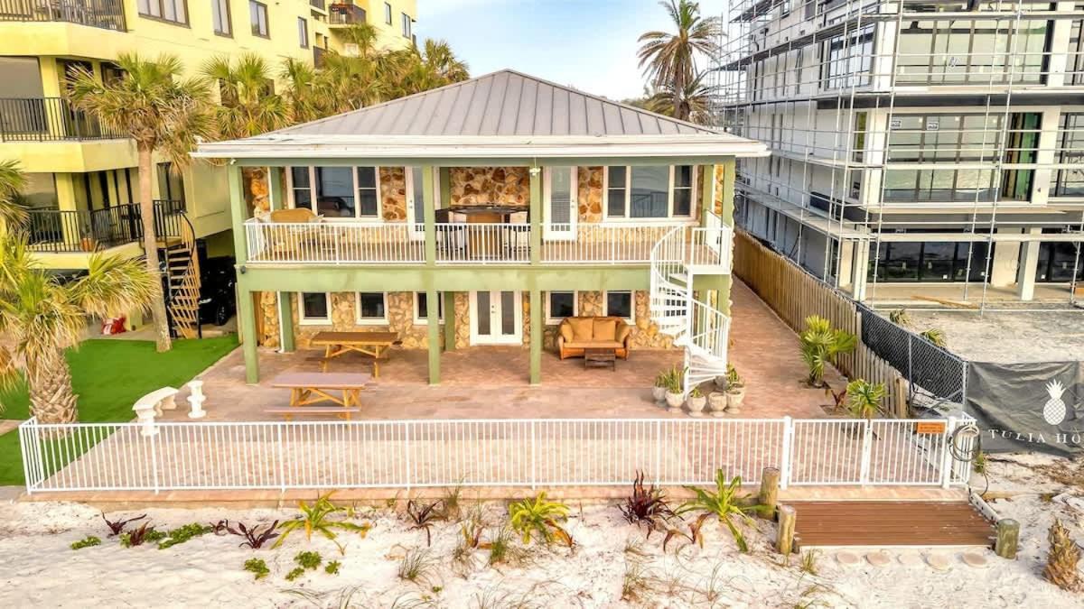 Stones Throw Beachside Bungalow #1 On The Beach Clearwater Beach Exterior foto